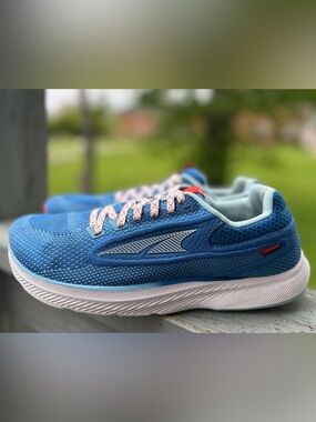 ALTRA Escalante 3 Blue Red Men’s US 9 EU 42.5 Running Shoe Foot Shaped Toe Box